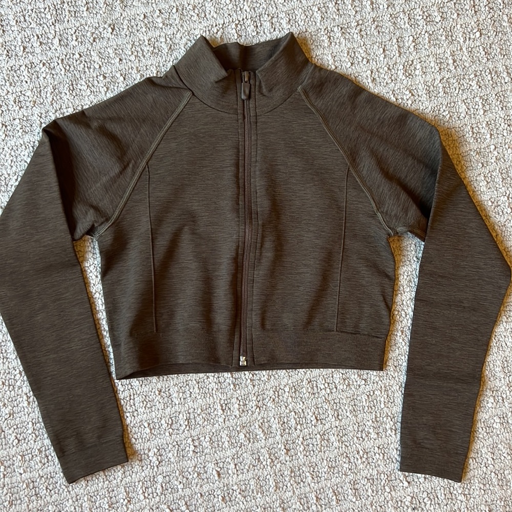 COPY - Alphalete Amplify Jacket